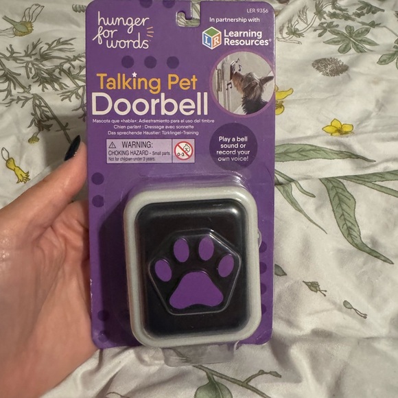 Talking Pet Doorbell with Purple Paw Print - Picture 1 of 4